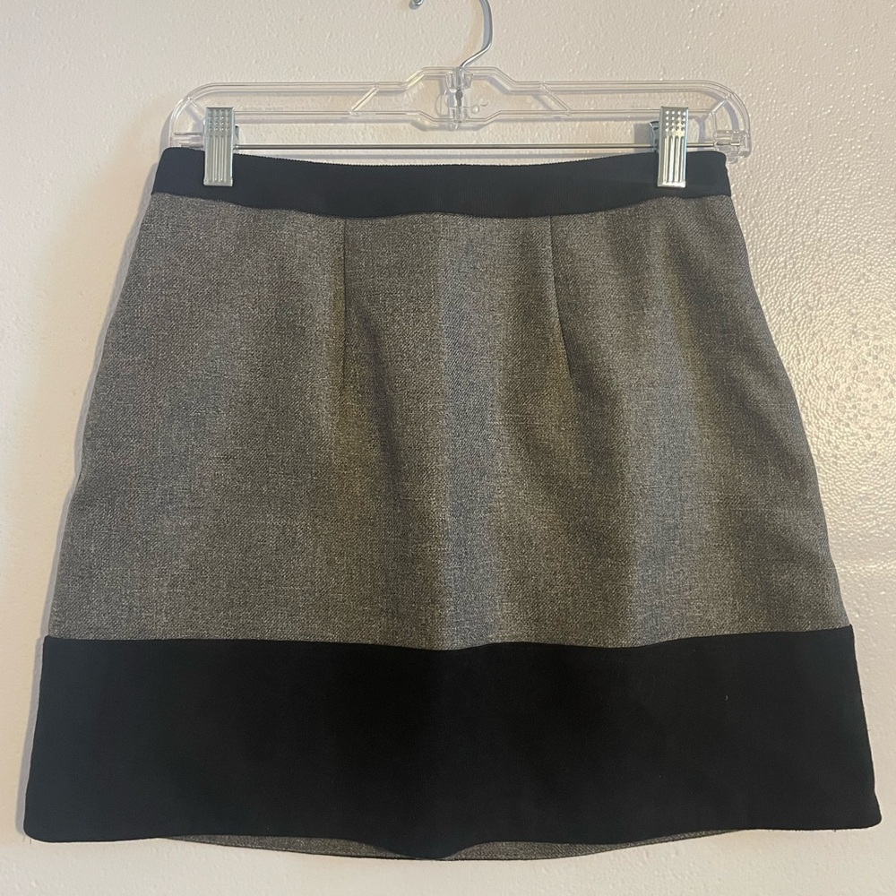 I ❤️ Ronson skirt in gray with black trim